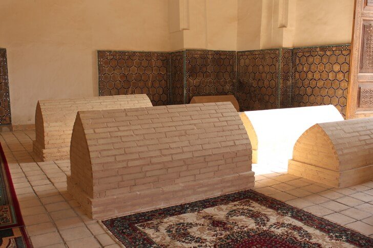 Mausoleum Rukhabad