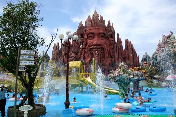 Parque de atracciones Suoi Tien