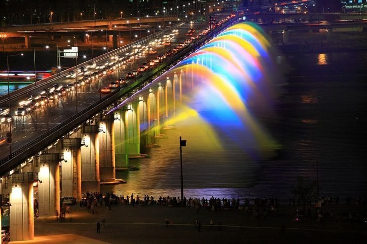 Ponte da fonte do arco-íris